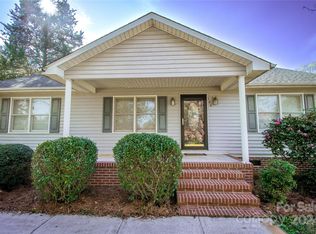 100 Christopher Ave, Mount Holly, NC 28120