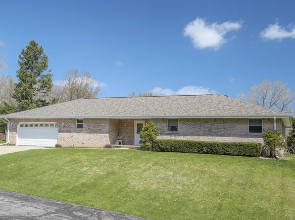 2558 Green Bay N, Racine, WI 53405
