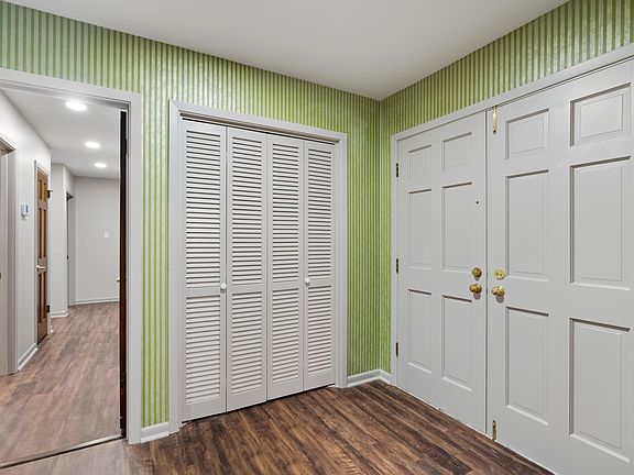 5th image of 800 Monterrey Ln