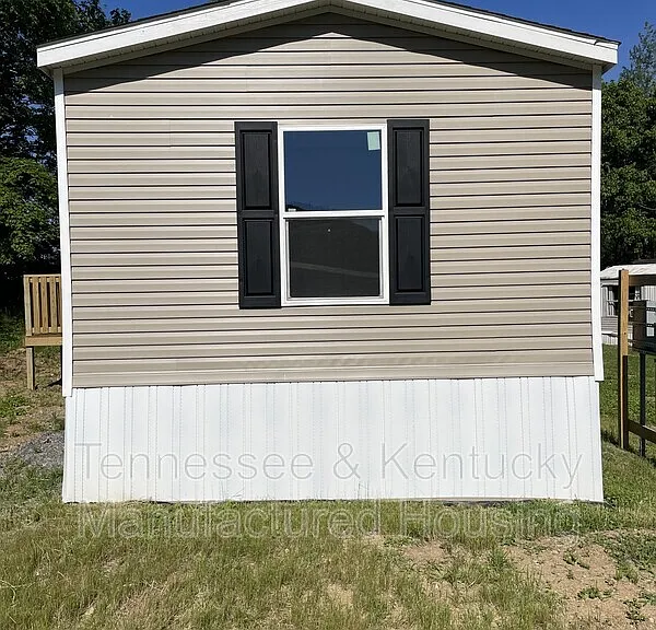 218 Eller Dr — Photo 3