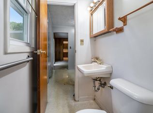 56775 Twin Lakes Rd, Cassopolis, MI 49031