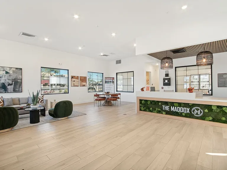 The Maddox Luxury Apartments — Photo 35