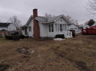 205 W Lincoln St, Charlevoix, MI 49720