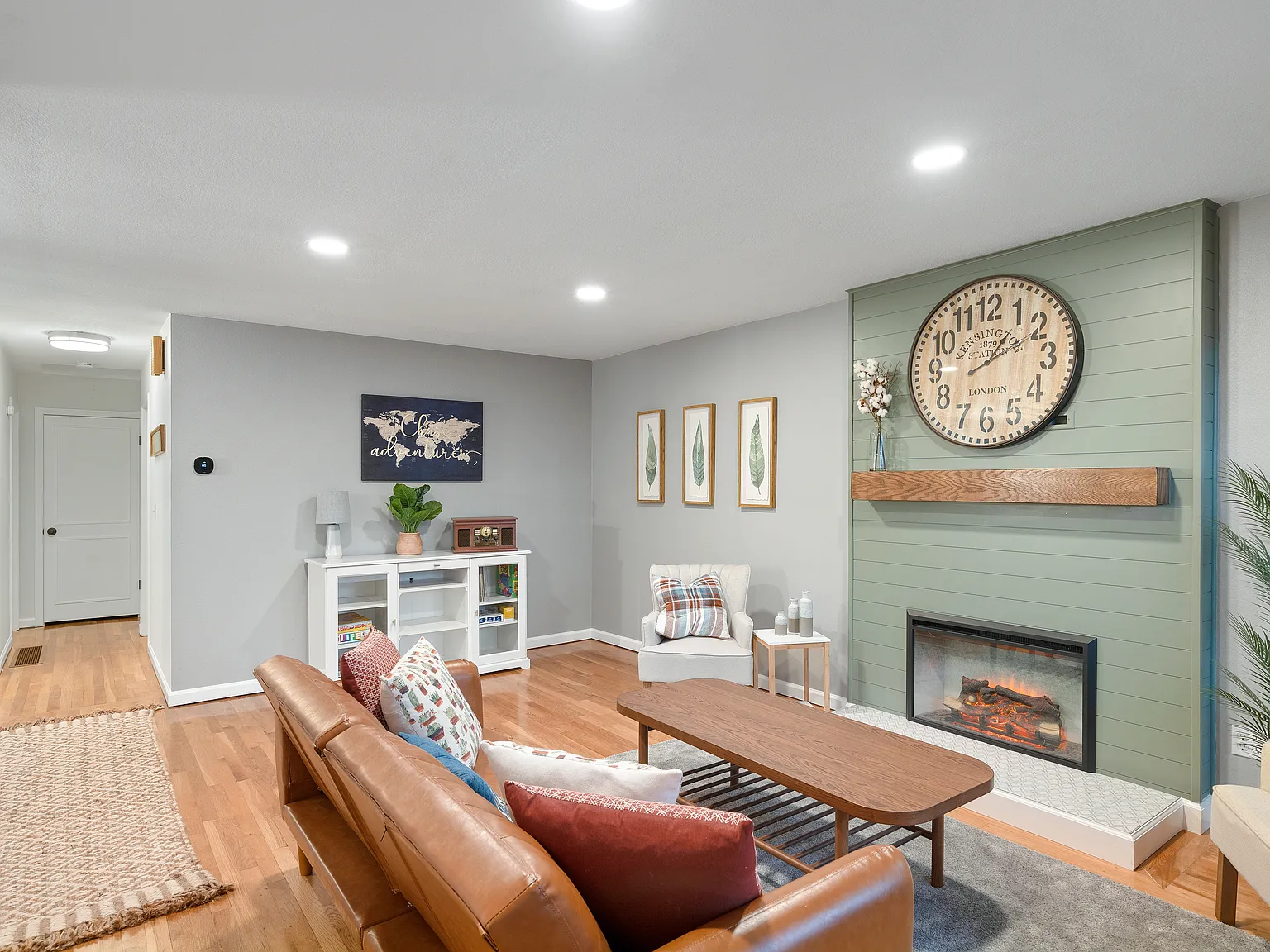 720 E Exeter St — Photo 2