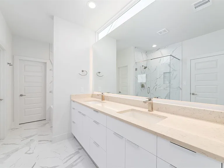 3007 Ventas Dr — Photo 28