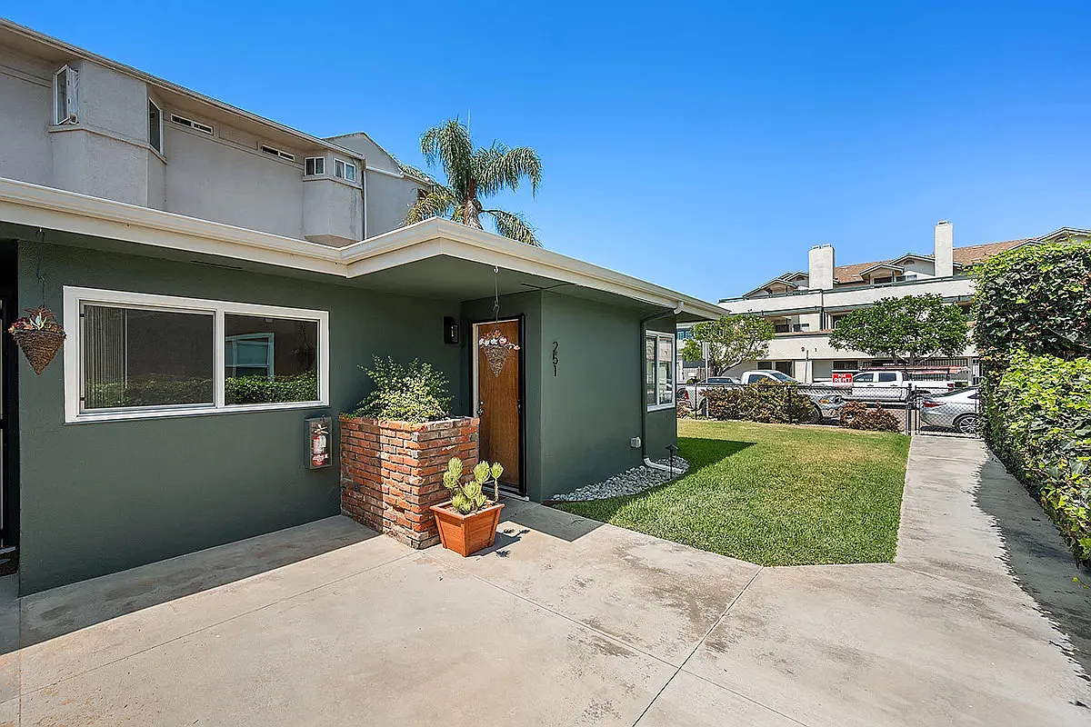 251 Date Ave — Photo 3