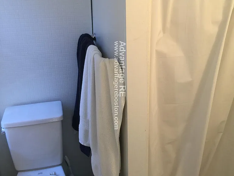 10 Wiget St #8 — Photo 9
