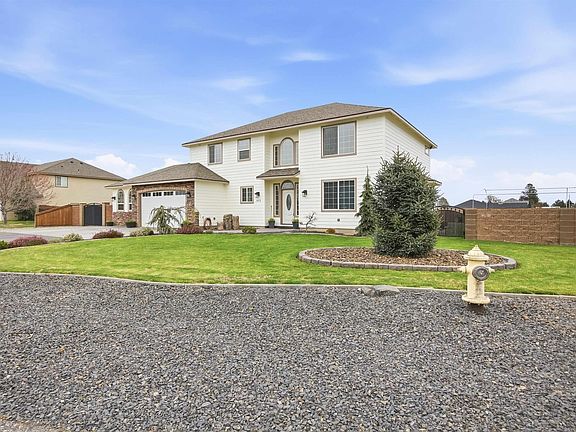 2nd image of 1313 N Road 59