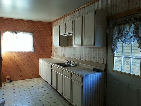 5th image of 2418 E Buckeye Ave