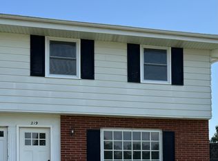 219 Laurie St, Lake Geneva, WI 53147