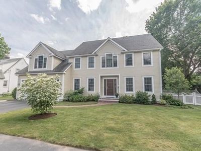 13 Utica Rd, Needham, MA, 02494