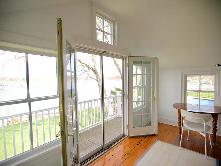 8 Clinton Ave — Photo 13
