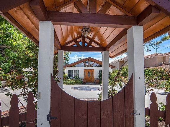 2nd image of 22936 Burbank Blvd