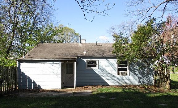 3rd image of 900 Idlewood Dr