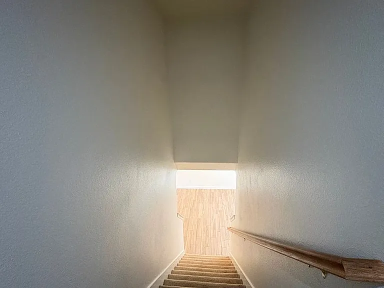 722 W James Ct — Photo 20
