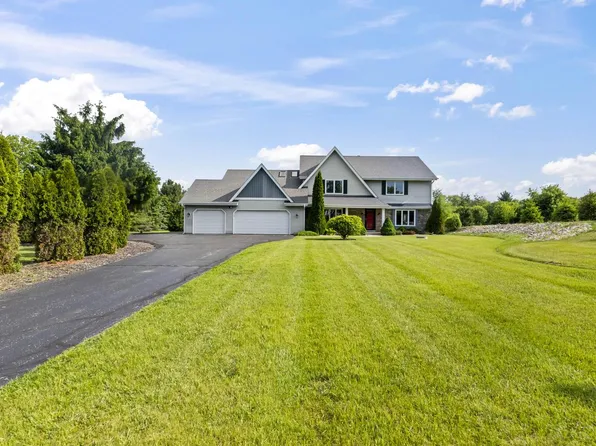 S38W32310 Green Briar ROAD, Waukesha, WI 53189