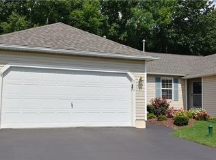 5119 Black Hawk Cir, Liverpool, NY 13088