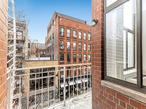 5th image of 259 Elizabeth St APT 4D