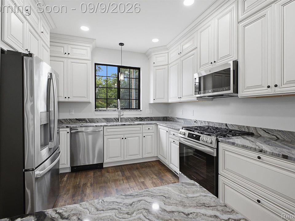 27416 Sunnydale St, photo 25