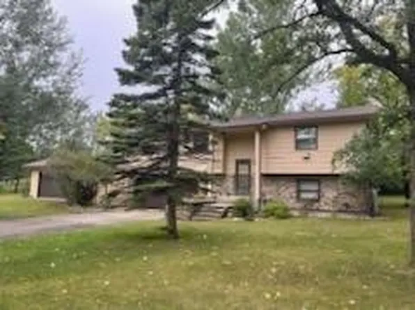 105 Valley View Rd, Karlstad, MN 56732