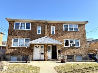 1393-1397 Clove Rd, Staten Island, NY 10301
