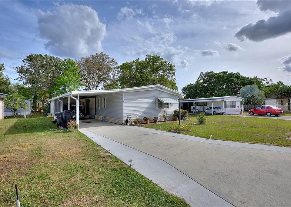 1st image of 4 Redwood Dr
