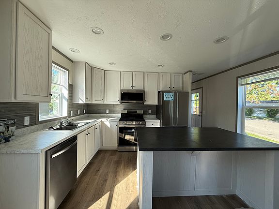 4th image of 8483 Belvedere St SW #6