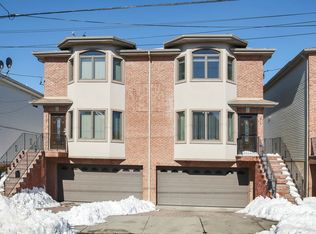 213B 7th St, Fairview, NJ 07022