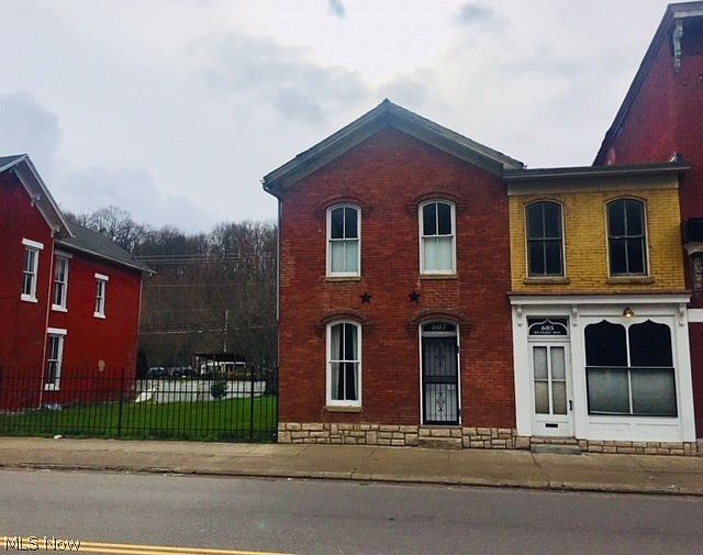 1st image of 607-613 Putnam Ave