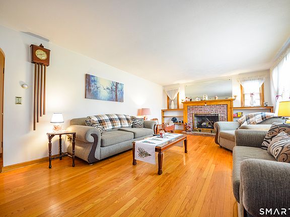 4th image of 181 Hadley Road