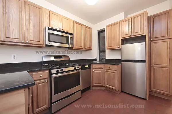 Rented by Nelson Aybar, LREB | media 20