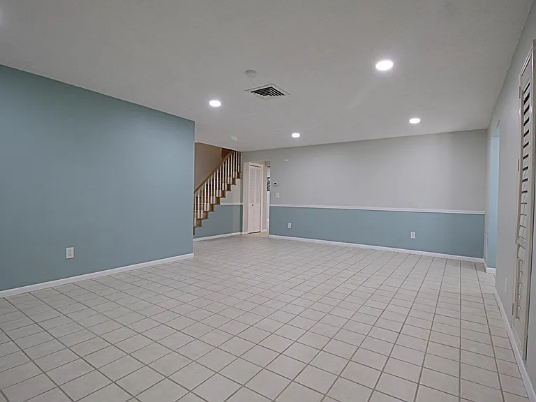 517 20th Ave — Photo 26