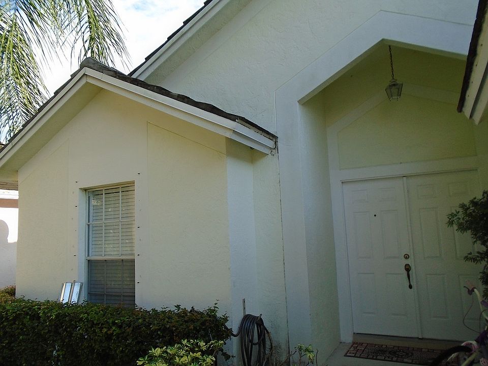 1st image of 4395 Leicester Ct