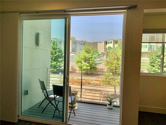 4th image of 604 N Bluff Dr Unit 226