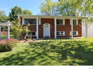 20 Saint David Dr, Saint Peters, MO 63376
