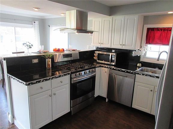 4th image of 147 Courtland Blvd