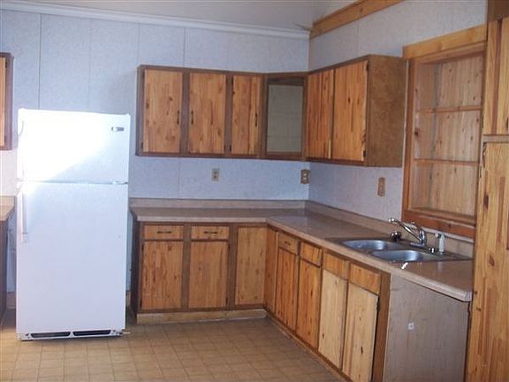 2513 E Ganson Kitchen View 2