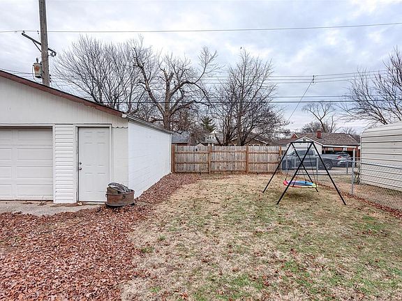 5th image of 661 E Penning Ave