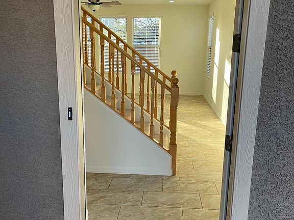 4th image of 7018 S Parsnip Ln