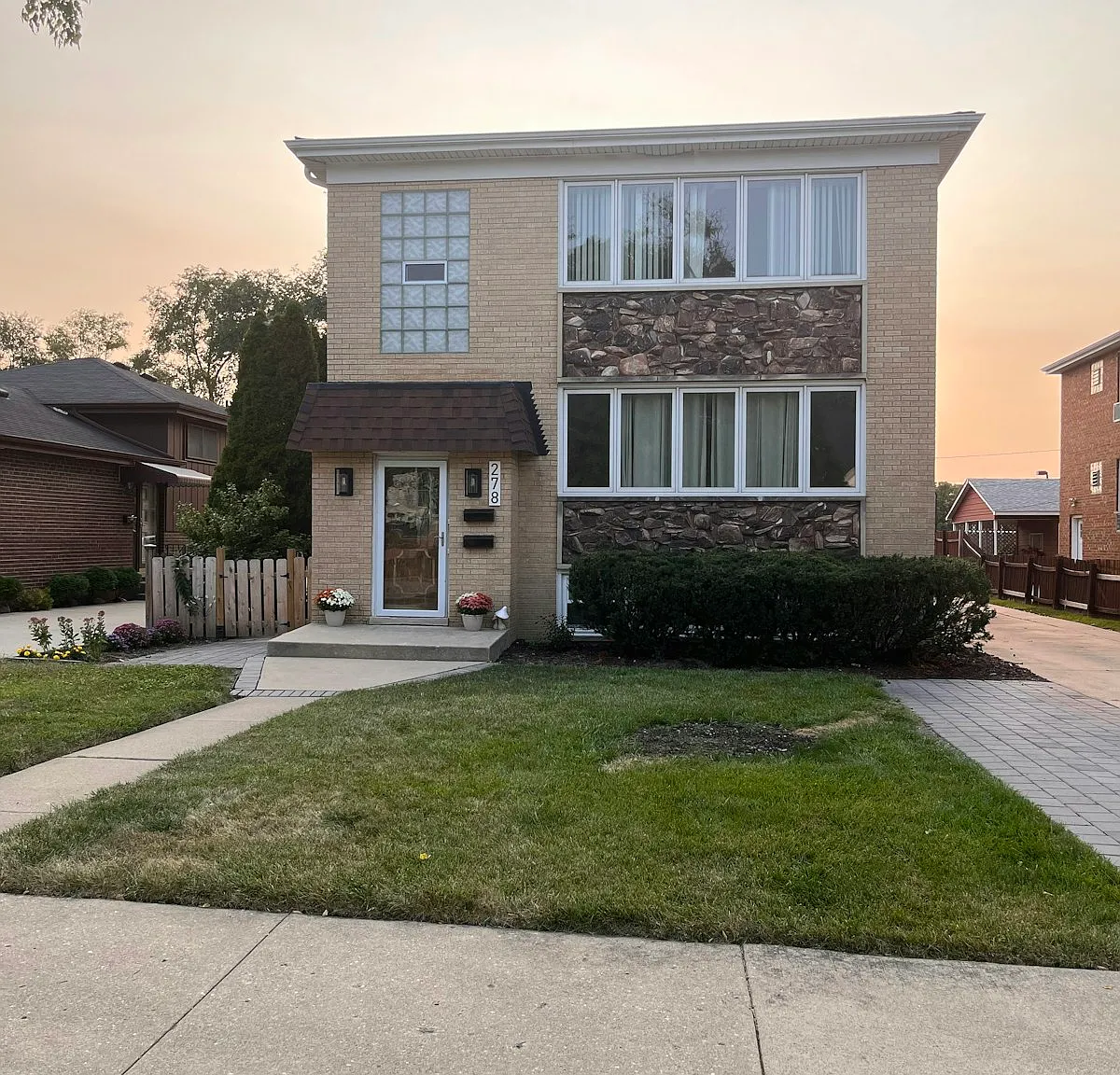278 N Oaklawn Ave, Unit 2 — Photo 1