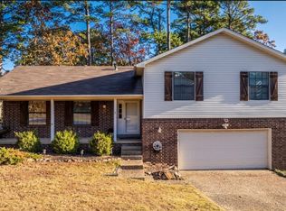 2 Forest Maple Ct, Little Rock, AR 72223