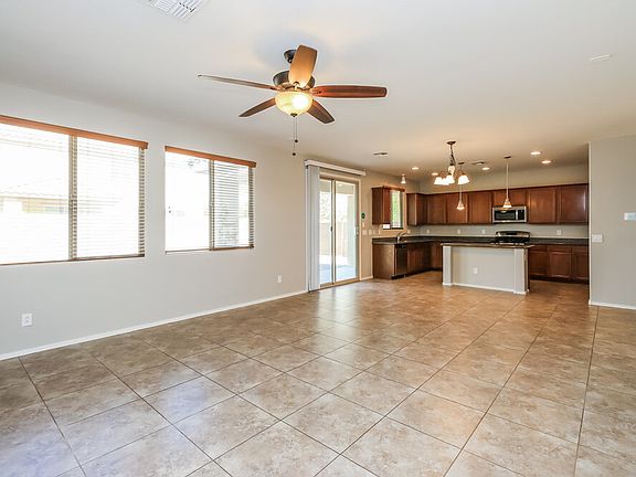 5th image of 21094 E Pecan Ln