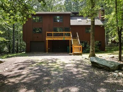 137 Clover Lane, East Stroudsburg, PA, 18301