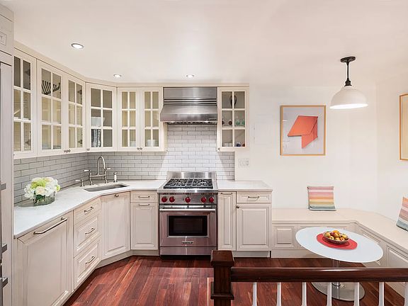 3rd image of 57 E 75th St APT 1F
