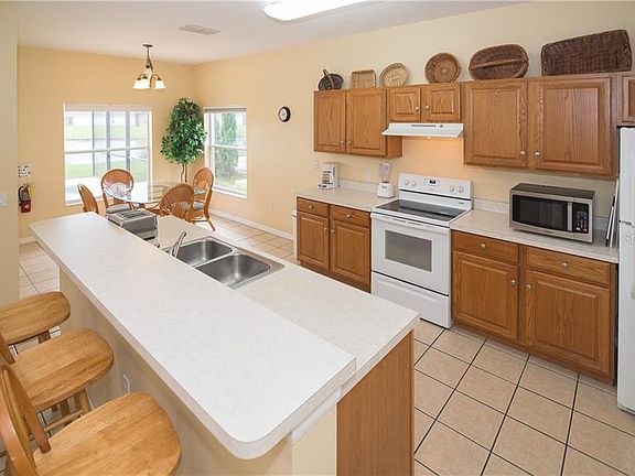 3rd image of 4777 Cumbrian Lakes Dr