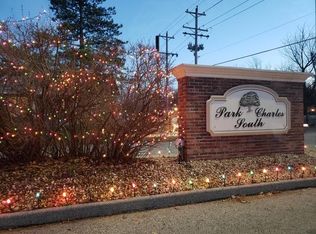 27 Park Charles Blvd S #D, Saint Peters, MO 63376