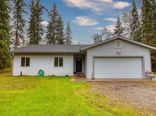 1185 Cloverleaf Dr, North Pole, AK 99705