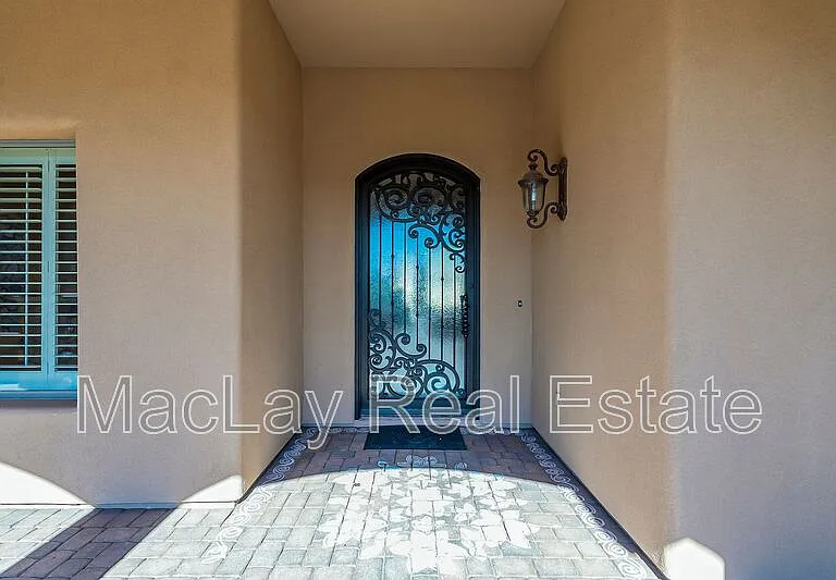 2720 E Jade Pl — Photo 6