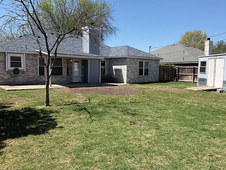 4705 Colby Dr — Photo 26