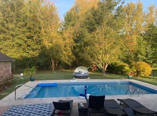 280 Covington Ridge Dr, Owensboro, KY 42301